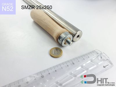 SMZR 25x250 N52 - separatory chwytaki z neodymowymi magnesami z drewnianym uchwytem